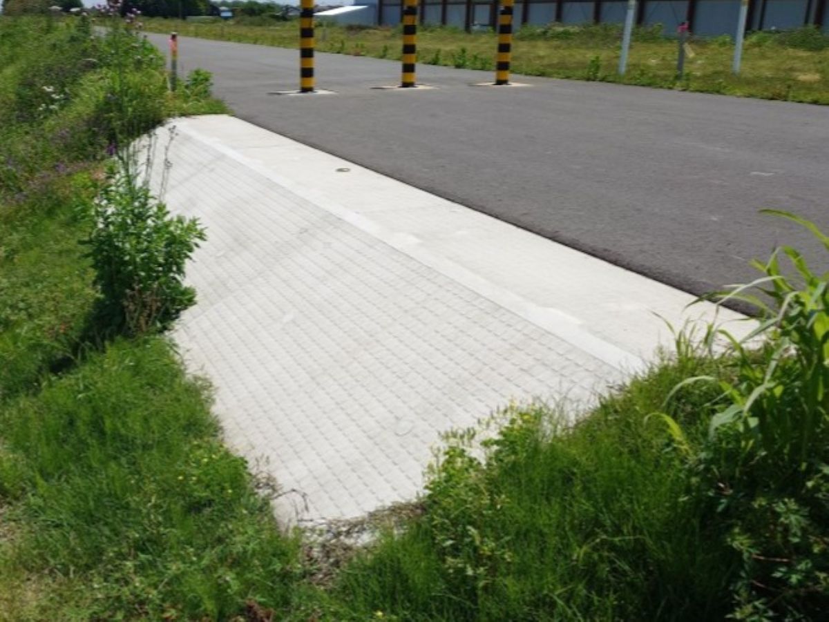 R3烏川右岸八町河原地先堤防補修工事